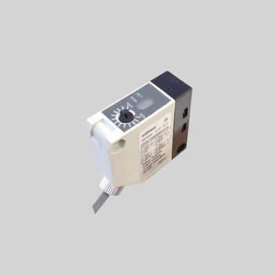 Фотография товара 1 датчик оптический, 50х50 мм, AC/DC, SPDT, R4 OK50-DI0040R4.U6.K